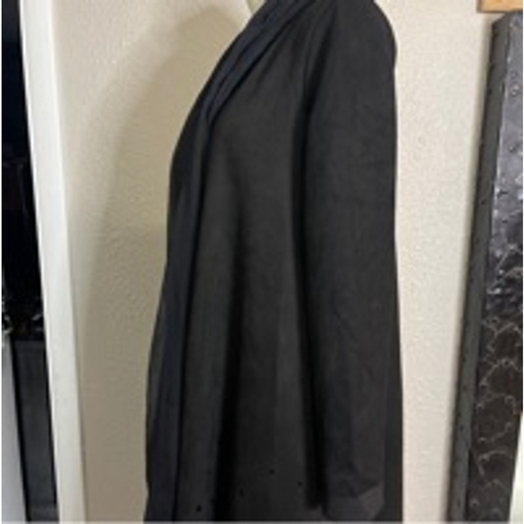 NWT women’s vegan suede leather trench coat by Adore featuring cutouts in black - Picture 11 of 13